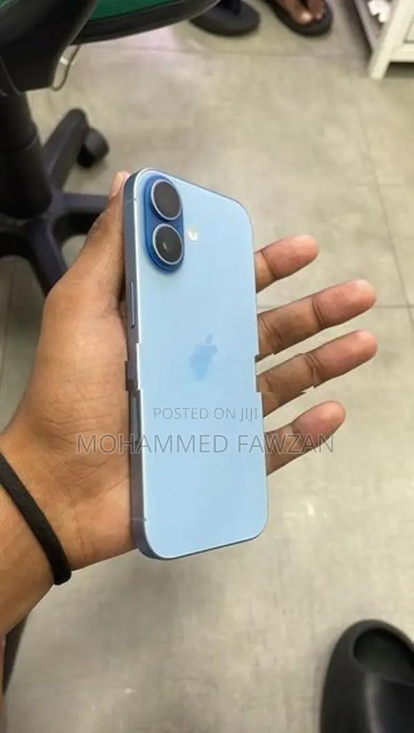 Apple iPhone 17 256GB (Used)