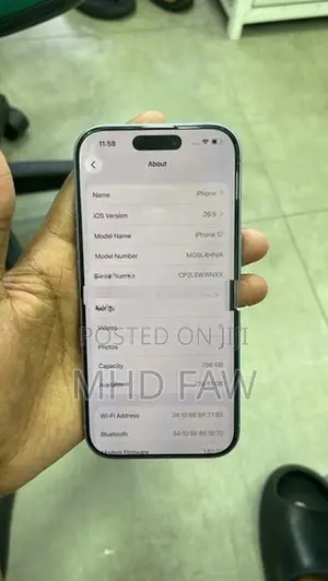 Apple iPhone 17 256GB (Used)