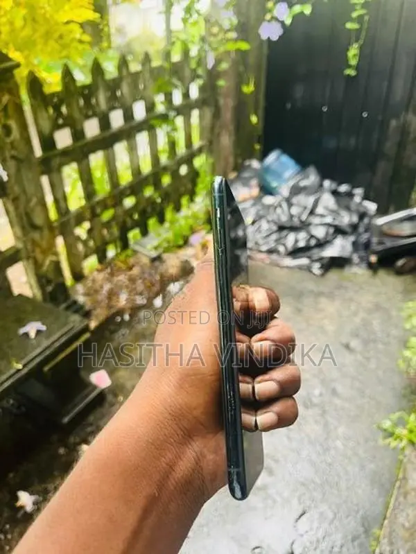 Apple iPhone 11 Pro Max (Used)
