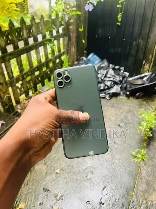 Apple iPhone 11 Pro Max (Used)