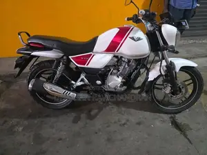 Bajaj V15 2016