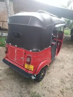 Bajaj RE 2009