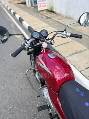 Bajaj Boxer 2013