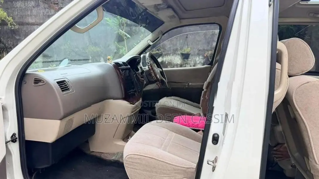 Toyota Hiace Automatic 2007