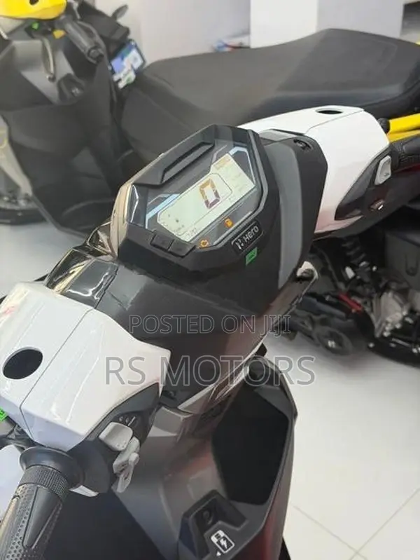 Hero XOOM 125R 2026