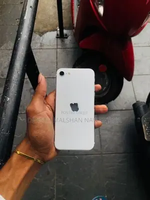 Apple iPhone SE 2 (Used)