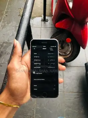 Apple iPhone SE 2 (Used)