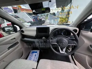 Mitsubishi eK Wagon M GRADE 2027