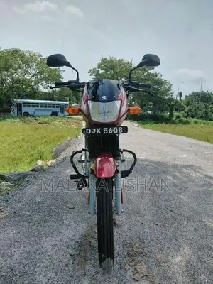 Bajaj CT100 2025