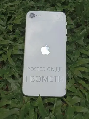 Apple iPhone SE 2 128GB (Used)