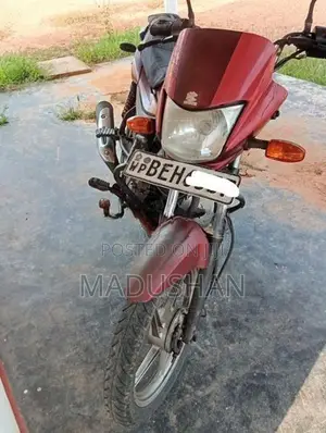 Bajaj Platina 100 2016
