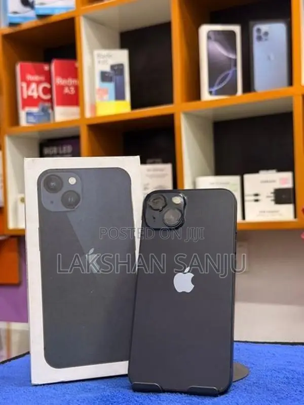 Apple iPhone 13 (Used)
