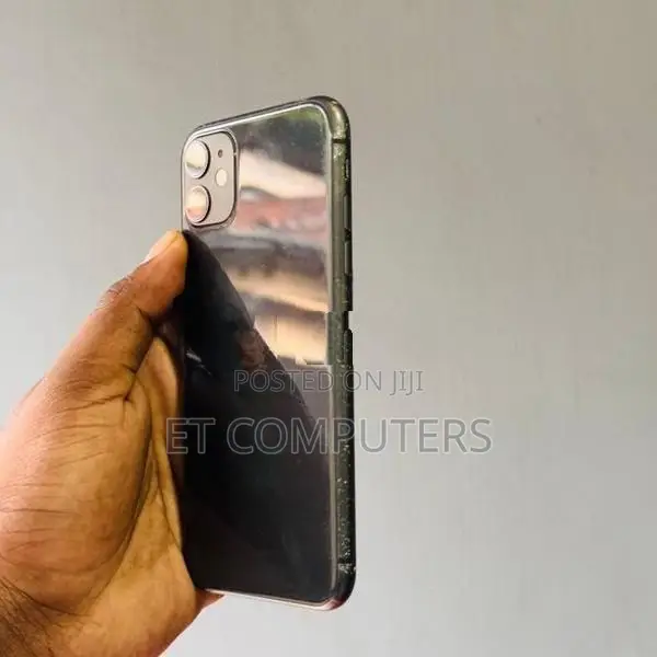 Apple iPhone 11 256GB (Used)