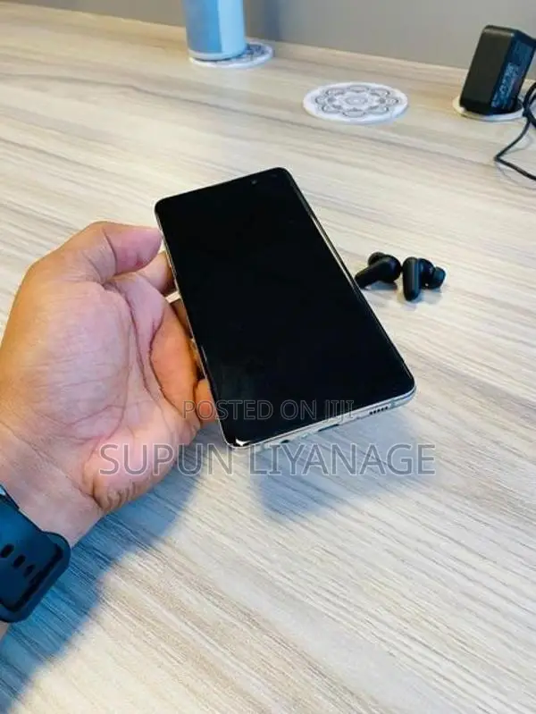 Samsung Galaxy S10 Plus (Used)