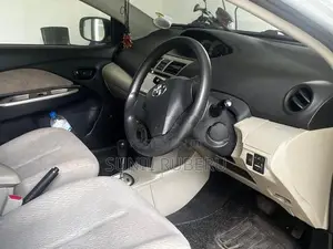 Toyota Belta 2007