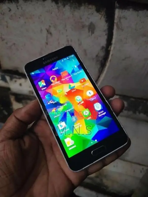 Samsung Galaxy A3 2GB 16GB (Used)