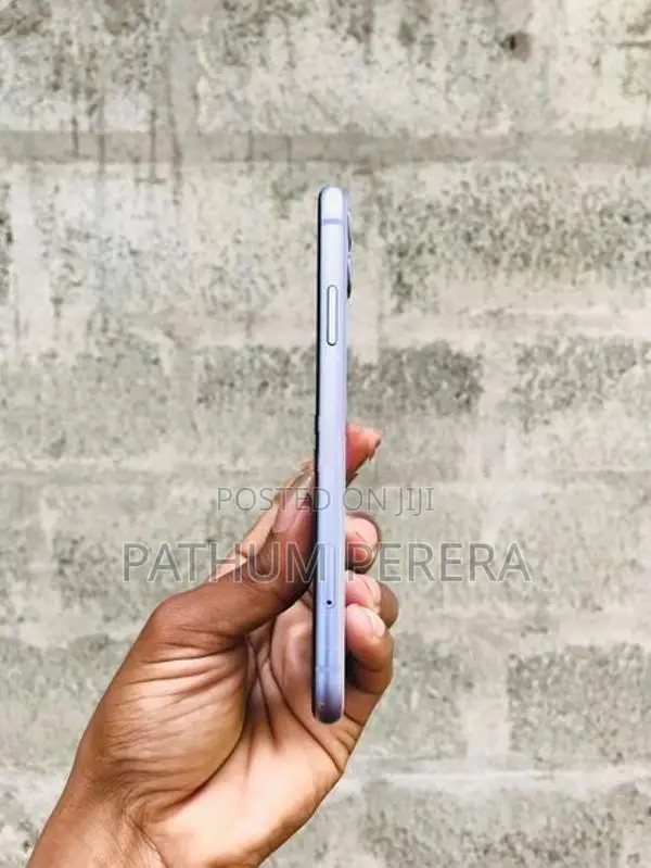 Apple iPhone 11 128 GB (Used)