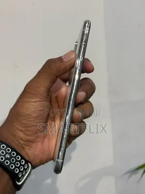 Apple iPhone XS Max (Used)
