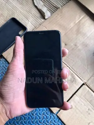 Apple iPhone XS (Used)