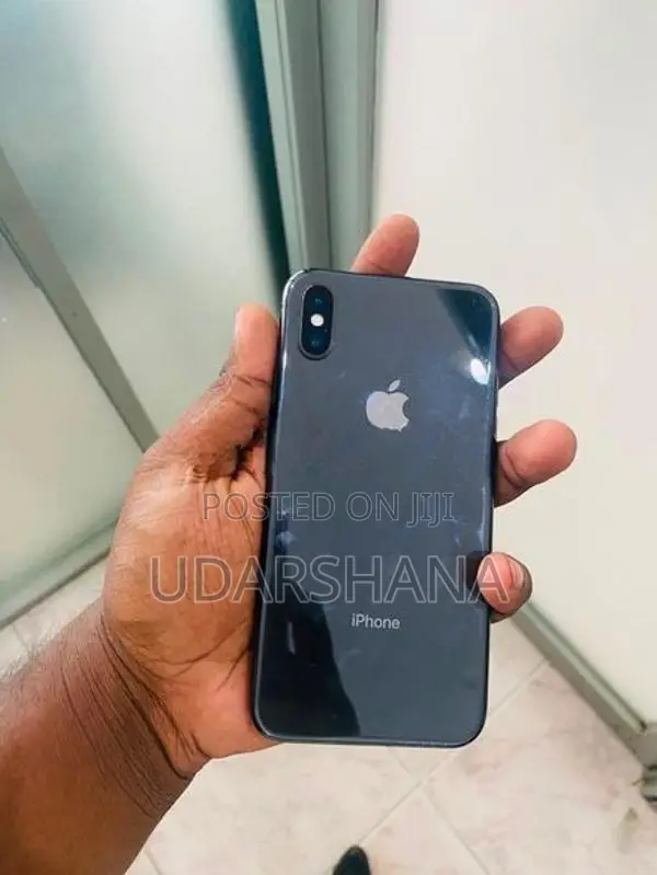 Apple iPhone X (Used)
