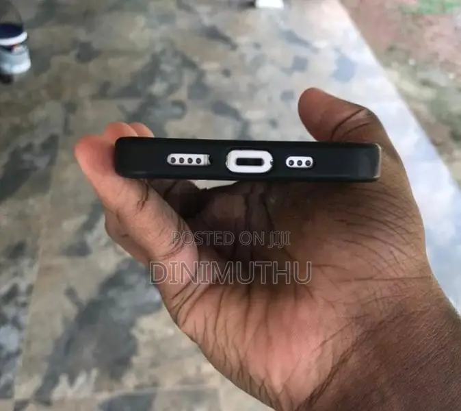 Apple iPhone 12 (Used)