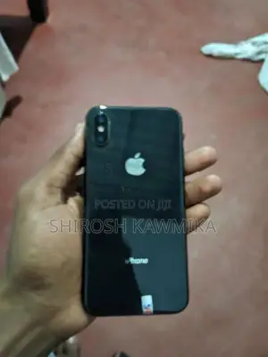 Apple iPhone X (Used)