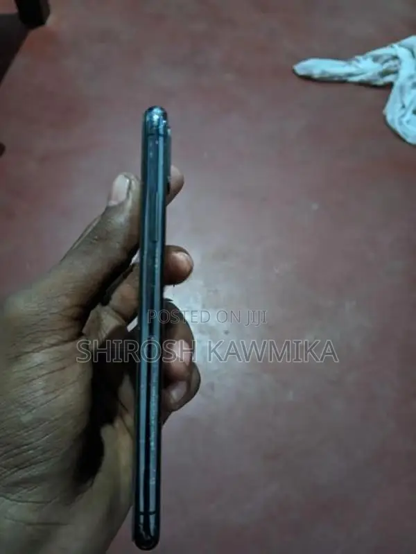 Apple iPhone X (Used)