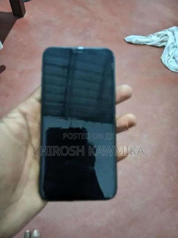 Apple iPhone X (Used)