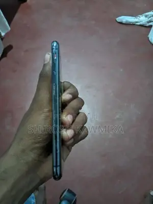 Apple iPhone X (Used)