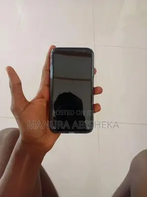 Apple iPhone 11 (Used)