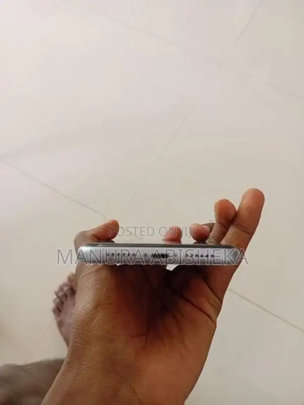 Apple iPhone 11 (Used)