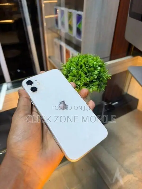 Apple iPhone 11 128GB (Used)