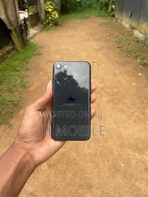 Apple iPhone 8 (Used)