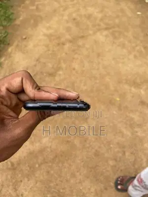 Apple iPhone 8 (Used)