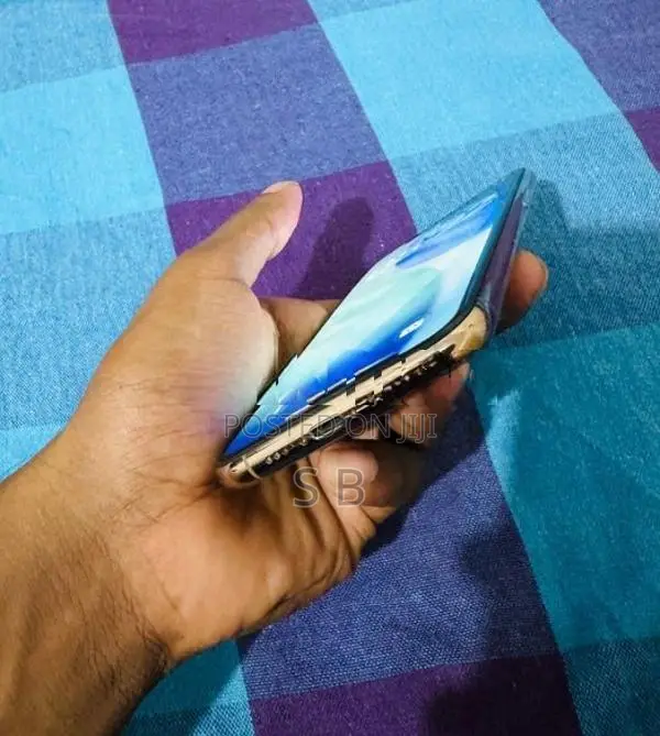 Apple iPhone 11 Pro 256GB (Used)