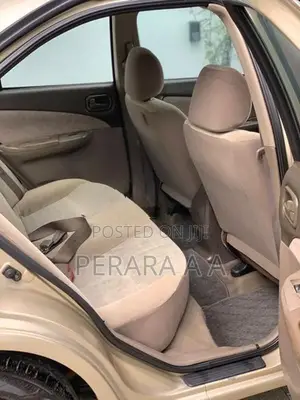 Nissan Sunny 2001