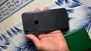 Apple iPhone 8 (Used)