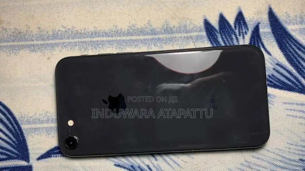 Apple iPhone 8 (Used)