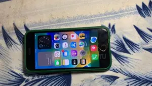 Apple iPhone 8 (Used)