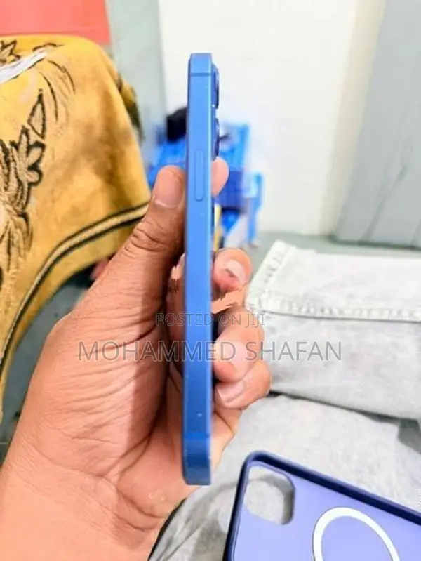 Apple iPhone 13 (Used)
