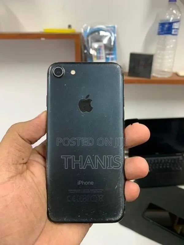 Apple iPhone 7 (Used)