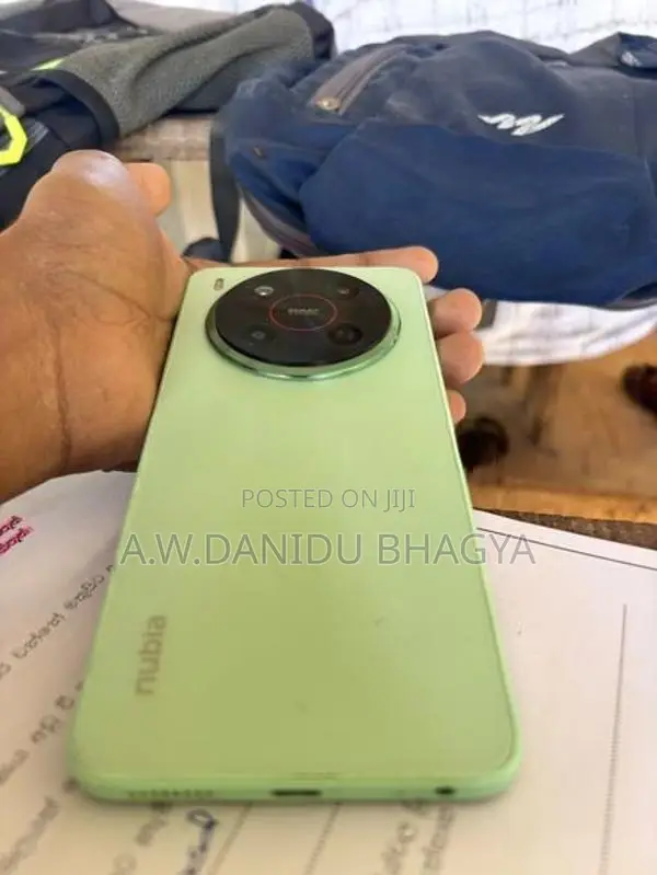 ZTE nubia V70 Max (Used)