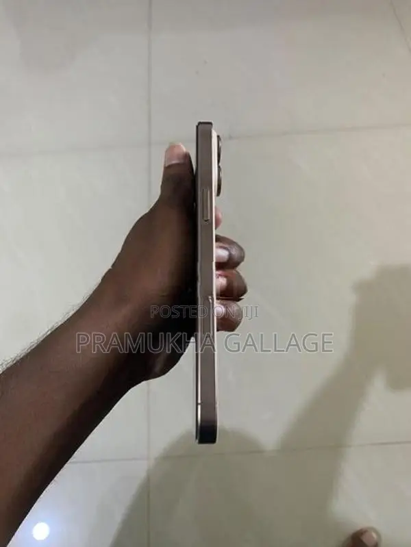 Apple iPhone 16 Pro Max (Used)