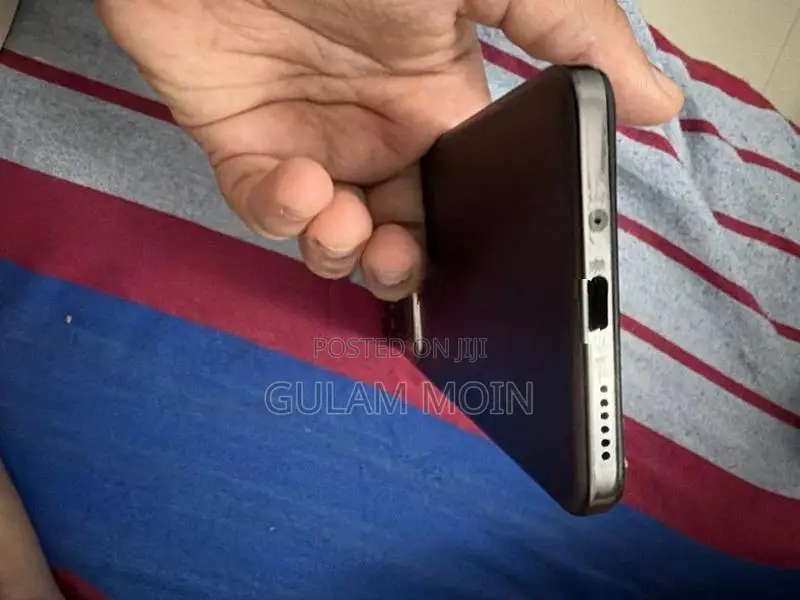 Vivo Y29 (Used)