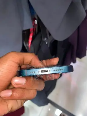 Apple iPhone 14 (Used)