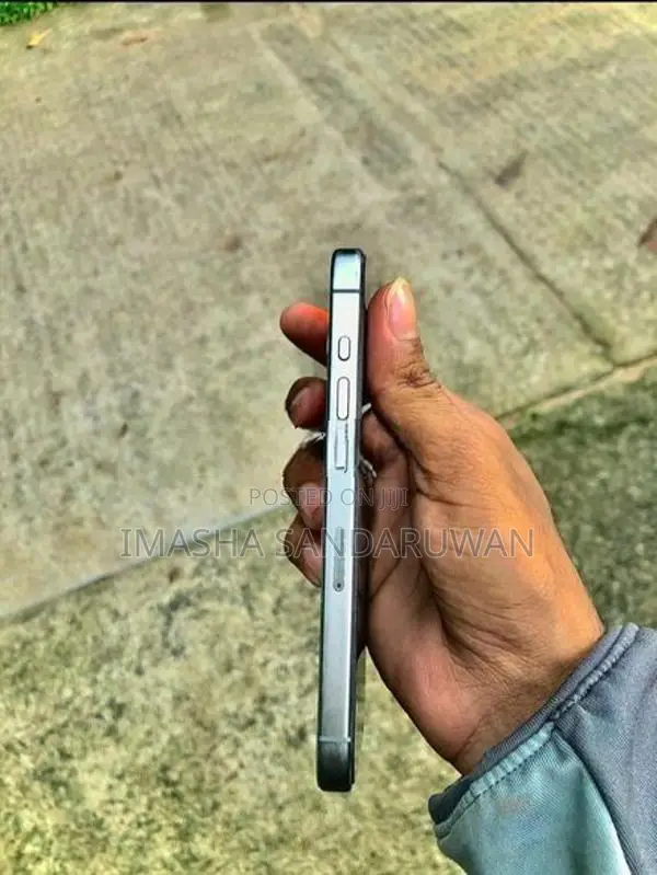 Apple iPhone 15 Pro (Used)