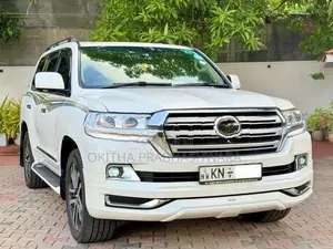Toyota Land Cruiser V8 ZX 2010