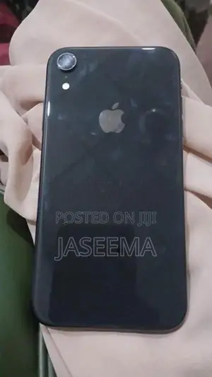 Apple iPhone XR (Used)