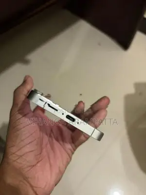 Samsung Galaxy S24 FE (Used)