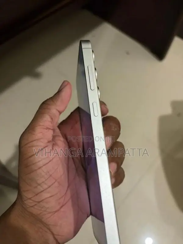 Samsung Galaxy S24 FE (Used)